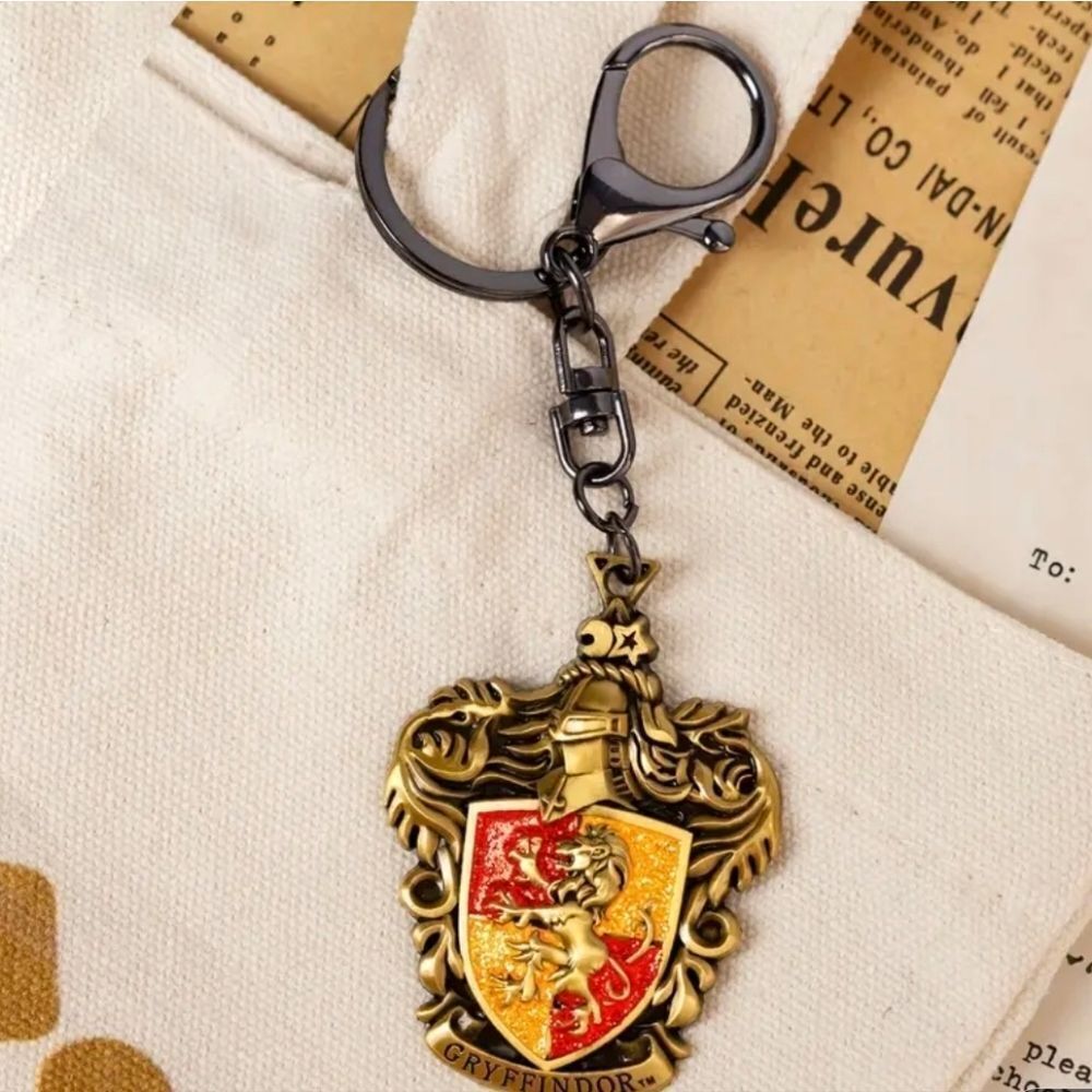 Harry Potter Hogwarts Gryffindor Keychain